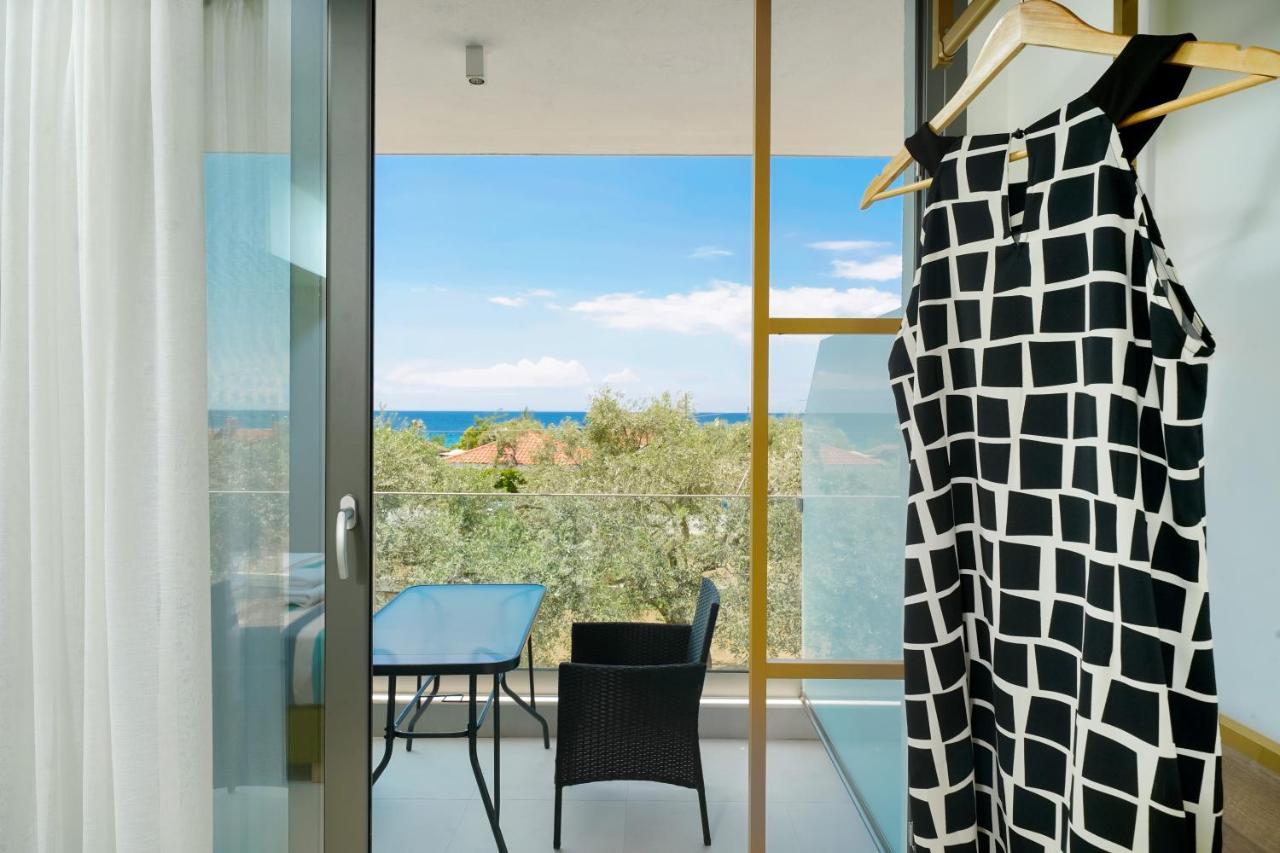 Miracle Suites By Klisma Beach Skála Kallirákhis Esterno foto
